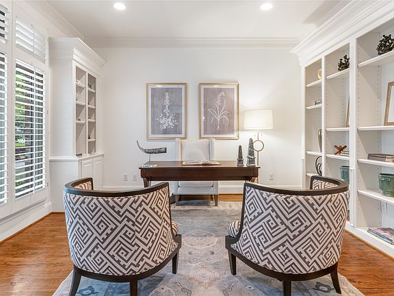 4th image of 2716 Stanford Ave