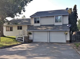 108 John Day St, Umatilla, OR 97882