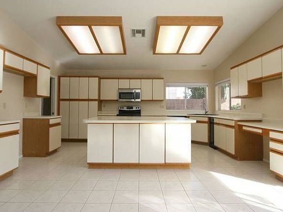 Large Kitchen