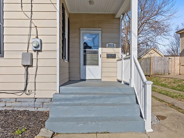 3713 Lovell Ave — Photo 6
