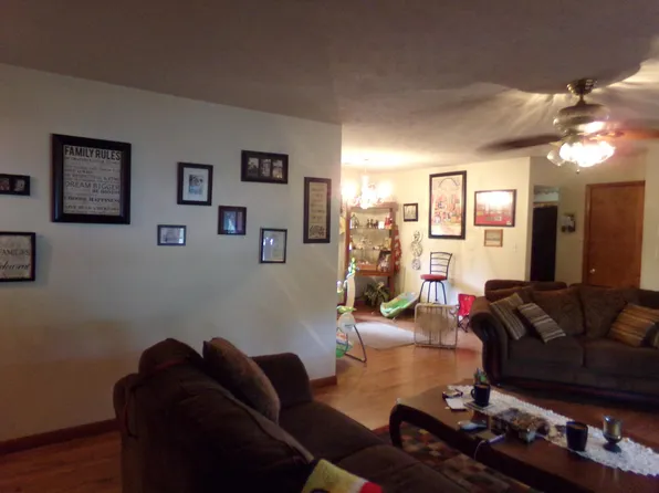 1906 Gibson Ave, West Plains, MO 65775