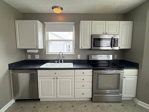 5th image of 435 Vanderbuilt St