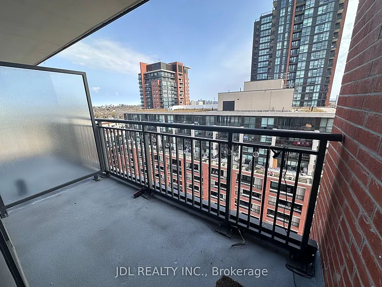 3091 Dufferin St #1411 — Photo 6