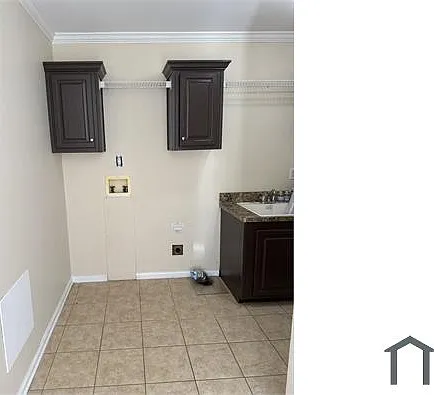 1381 Queenie Rd — Photo 1