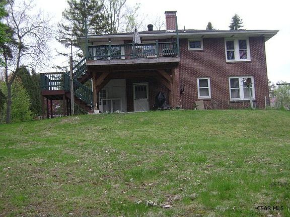 2nd image of 418R Belmont St