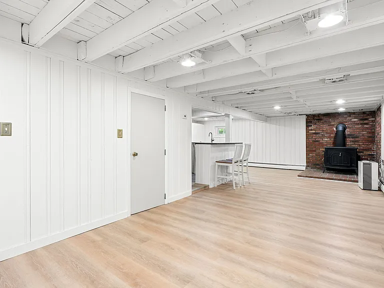 17 Scott Ave — Photo 21