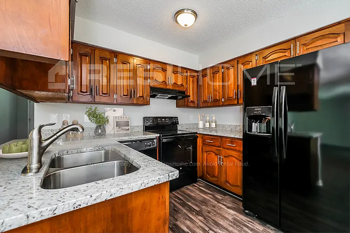 Building Photo - 1012 Mockingbird Cir