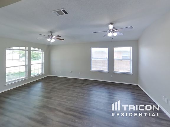 3rd image of 945 Carlin Ln