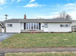 810 Fireside Rd, York, PA 17404