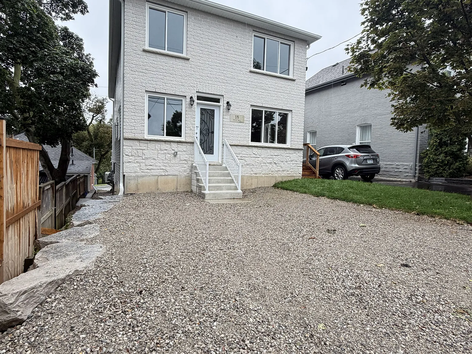 3 bed, $2,300 — Photo 2