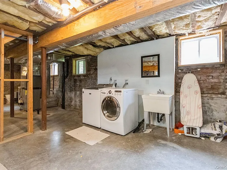120 Verplanck Ave — Photo 27