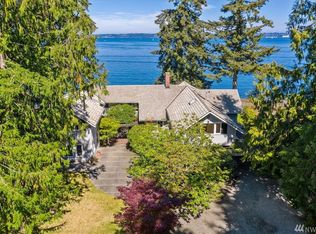 12271 NE Country Club Rd, Bainbridge Island, WA 98110