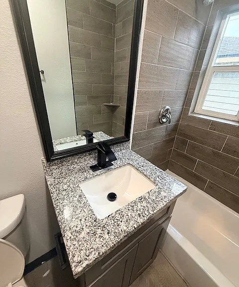 7210 Dahlia St — Photo 102