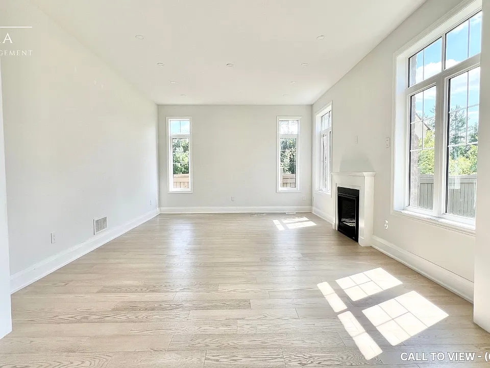 32 Moreau Way
