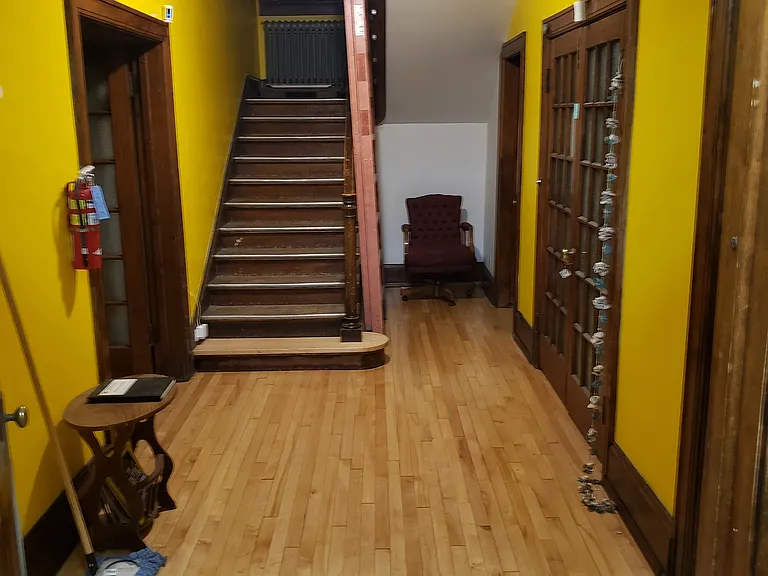 1123 S 25th St #6 — Photo 2