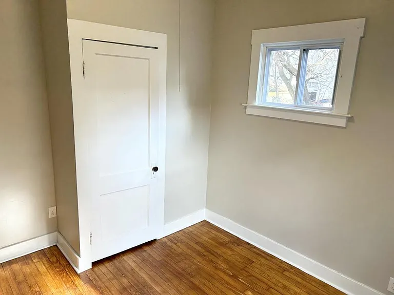 143 S Edwards Ave — Photo 15