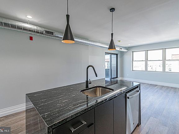 2nd image of 526 Brown St #602