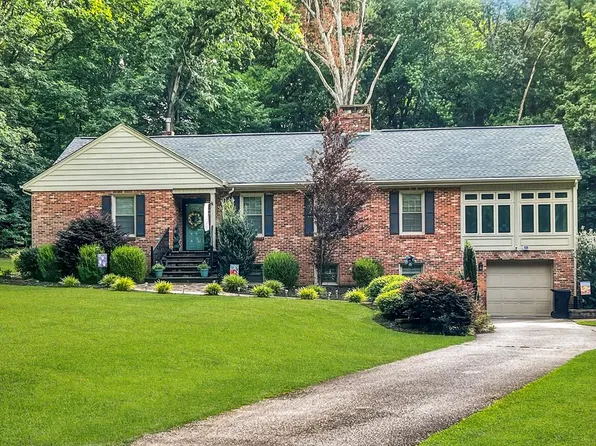 348 Hanley Cir, Danville, VA 24541