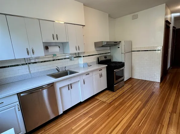 22 46th Street image 5 of 7