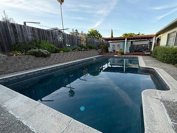 3rd image of 4477 Tanglewood Way