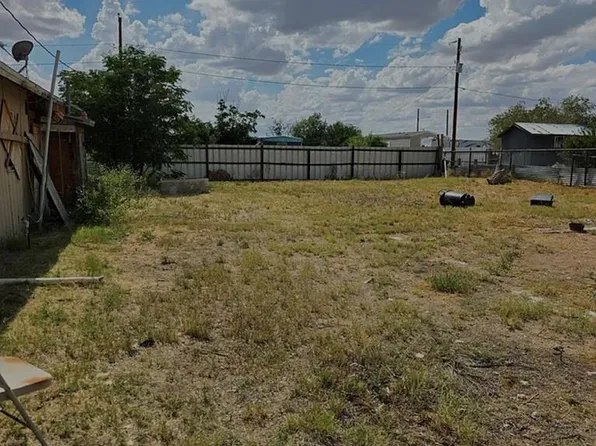 311 N Dwight Ave, Monahans, TX 79756