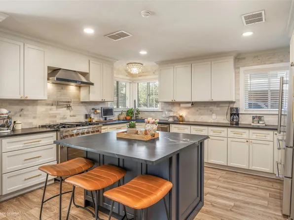 1901 Audubon Pl, Shreveport, LA 71105