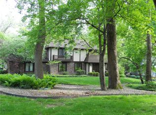 1811 Wood Valley Dr, Carmel, IN 46032