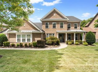 914 Oleander Ln, Waxhaw, NC 28173