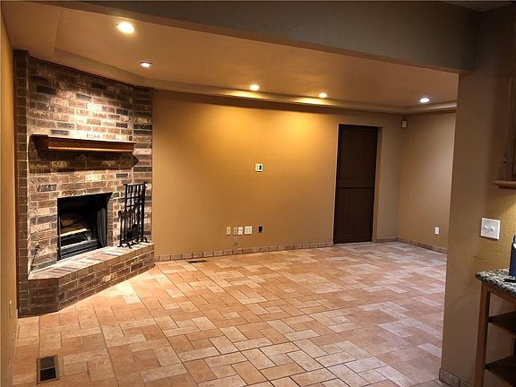 3rd image of 12636 Peppertree Pl