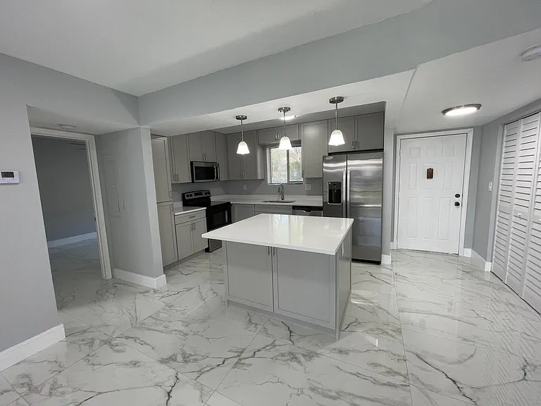 9509 SW 1st Ct — Photo 7