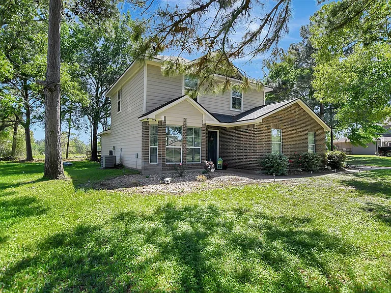 25401 Hunting Trl — Photo 4