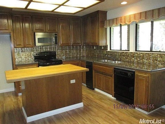 5th image of 3060 Cedarhurst Ct