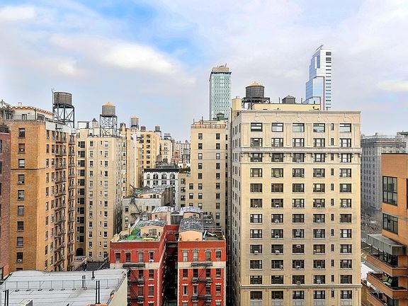 5th image of 275 W 96th St APT 17C
