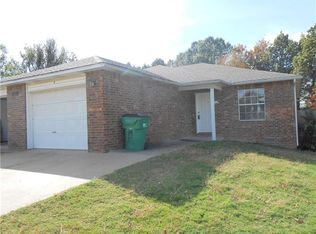 4337 Nightingale Ln #B, Springdale, AR 72762