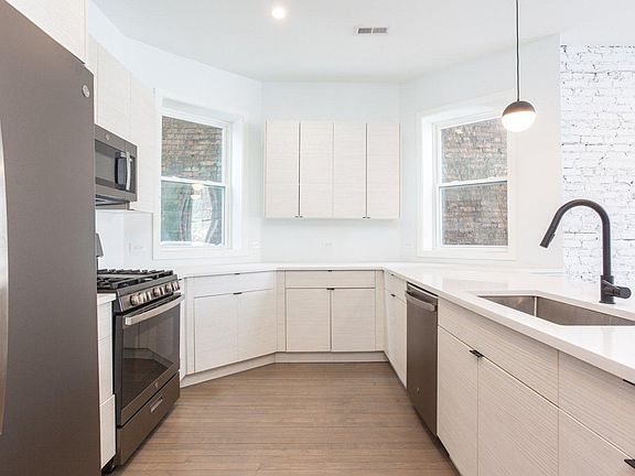4th image of 2705 N Kimball Ave #1
