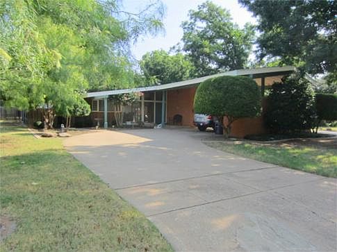 1612 Cynthia Ln.
