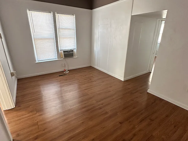 315 N Locke Ave — Photo 8