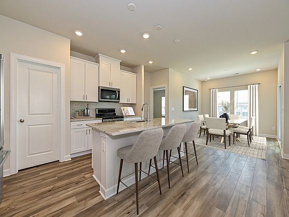 RAL_Stillhouse-Farms_442-Chandler_Staged_Kitchen.jpg