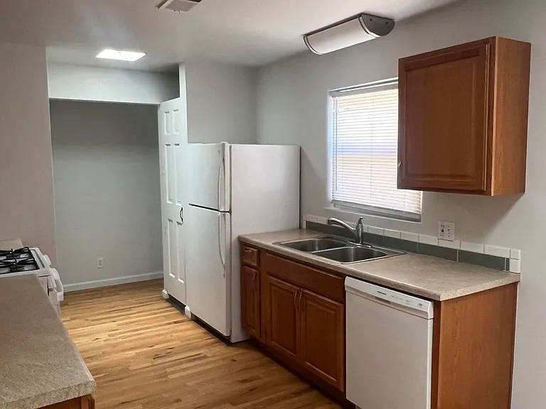 1020 Quincy St SE — Photo 6
