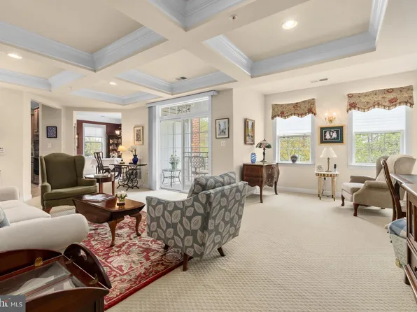413 King Farm Blvd APT 201, Rockville, MD 20850