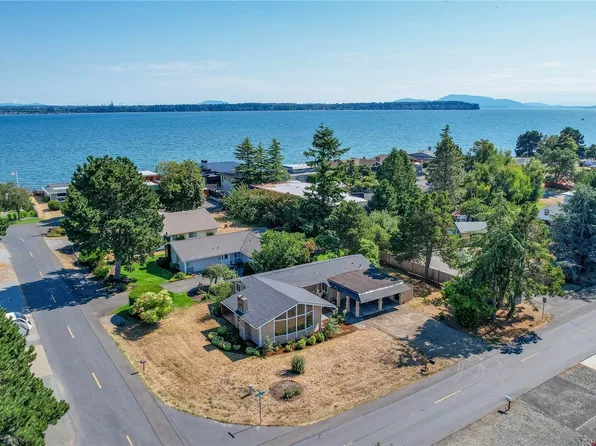 8104 Cowichan Rd, Blaine, WA 98230