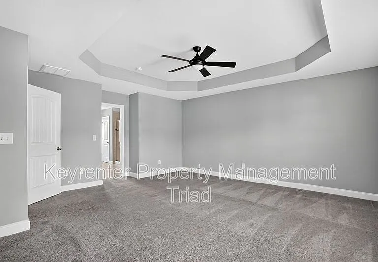 504 Eagles Way — Photo 31