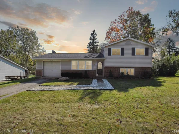 44149 Durson St, Novi, MI 48375