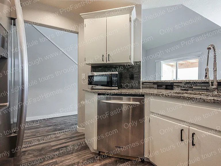 12530 SE Taggart St — Photo 8