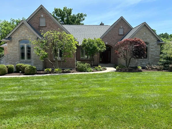 7 Saint Edmunds Place Dr, Cincinnati, OH 45246