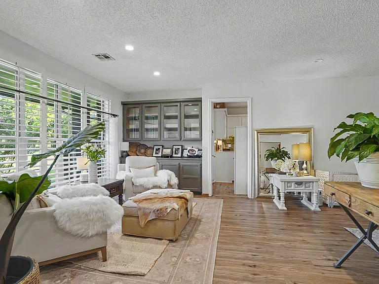 710 Christmas Ln — Photo 20