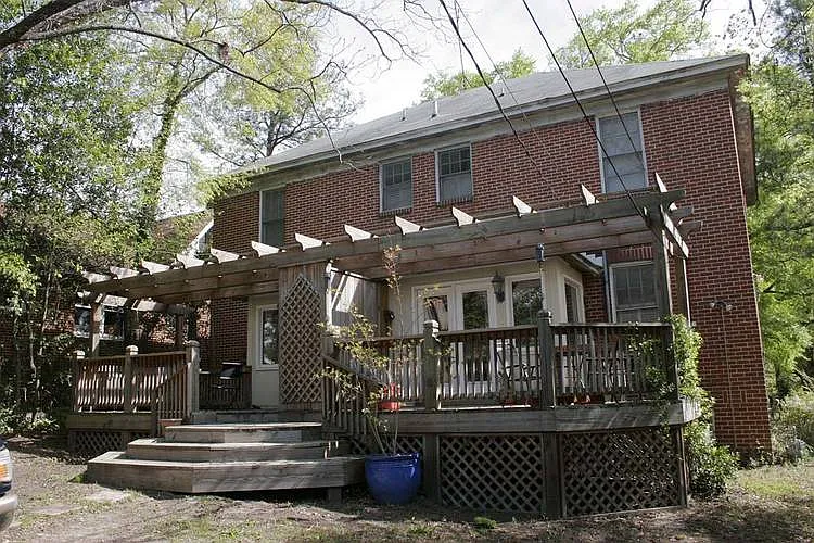 3 bed, 3600 sqft, $3,600 — Photo 3
