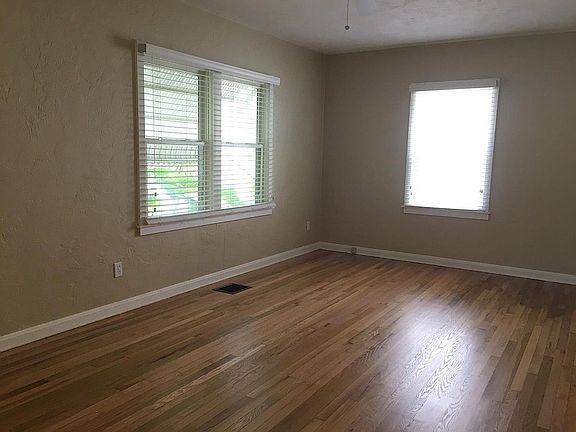4th image of 1321 Portland Ave
