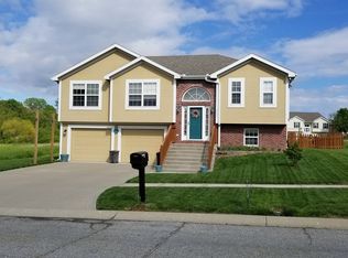 2205 Pike St, Saint Joseph, MO 64503