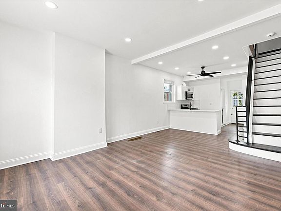 4th image of 1771 N Dover St